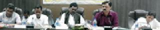 Try to raise the bonds of farmers: Instructions of MPs | शेतकऱ्यांना जोडधंदा उभारून देण्याचा प्रयत्न करा : खासदारांचे निर्देश Try to raise the bonds of farmers: Instructions of MPs | शेतकऱ्यांना जोडधंदा उभारून देण्याचा प्रयत्न करा : खासदारांचे निर्देश