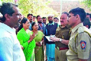Yield rescued youth rescued | अपहरण झालेल्या येवल्यातील युवकांची सुटका Yield rescued youth rescued | अपहरण झालेल्या येवल्यातील युवकांची सुटका
