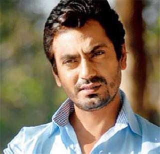 Release of the video of actor Nawazuddin and the woman's quarrel | अभिनेता नवाजुद्दीन आणि त्या महिलेच्या भांडणाचा व्हिडीओ रिलीज