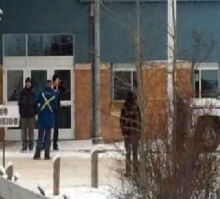 Five people were killed and two seriously injured in a school shooting in Canada | कॅनडातील शाळेत गोळीबार, ५ ठार तर २ गंभीर जखमी