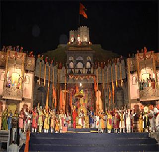 The tower on the stage of 'Janta Raja' collapsed | 'जाणता राजा'च्या रंगमंचावरील बुरुज ढासळला