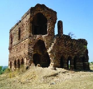 Historical architecture spade | ऐतिहासिक वास्तूंवर कुदळ