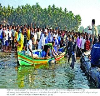 Negligence of tourists by threat warning | धोक्याच्या सूचनांकडे पर्यटकांचे दुर्लक्ष