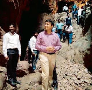 The route of Kachargad reached ease | कचारगडचा मार्ग झाला सुकर The route of Kachargad reached ease | कचारगडचा मार्ग झाला सुकर
