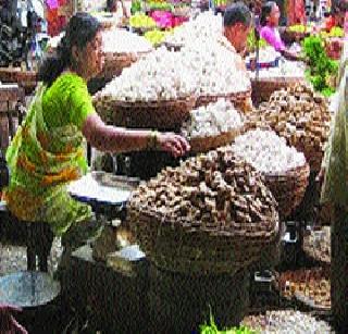 Shankrant on the market of Dadar | दादरच्या मंडईवर संक्रांत