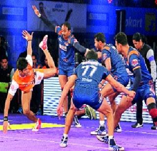 Bengal Warriors' Victory hat-trick | बंगाल वॉरियर्सची विजयाची हॅट्ट्रिक