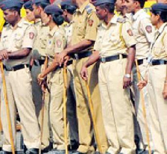 There is no green flag in the recruitment of police vacancies | पोलिसांच्या रिक्त पदांच्या भरतीला हिरवी झेंडी नाही