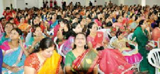 A huge response to the Sakhi platform's Haldi-Kuku program | सखी मंचच्या हळदी-कुंकू कार्यक्रमाला उदंड प्रतिसाद A huge response to the Sakhi platform's Haldi-Kuku program | सखी मंचच्या हळदी-कुंकू कार्यक्रमाला उदंड प्रतिसाद