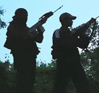 Surrender of nine outcaste naxalites | नऊ जहाल नक्षलवाद्यांचे आत्मसमर्पण Surrender of nine outcaste naxalites | नऊ जहाल नक्षलवाद्यांचे आत्मसमर्पण