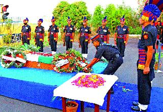 The pilgrim Devaldali Camp of Shaheed Jawan Shinde | शहीद जवान शिंदे यांचे पार्थिव देवळाली कॅम्पला