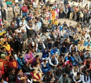 Movement in JNU for the release of Kanhaiya | कन्हय्याच्या सुटकेसाठी जेएनयूमध्ये आंदोलन