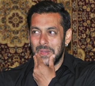 Supreme Court notice to Salman Khan | सलमान खानला सर्वोच्च न्यायालयाची नोटीस