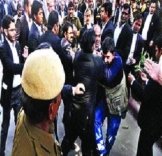 Hedos of the legal system challenging the judiciary | न्यायव्यवस्थेलाच आव्हान देणारा वकिलांचा हैदोस Hedos of the legal system challenging the judiciary | न्यायव्यवस्थेलाच आव्हान देणारा वकिलांचा हैदोस