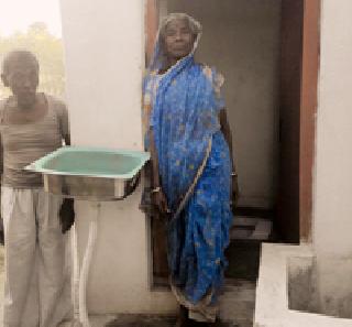 Blind 'Benirim' in 'Adarsh' village | अंध ‘बेनिराम’ ठरला आदर्श गावात ‘लयभारी’ Blind 'Benirim' in 'Adarsh' village | अंध ‘बेनिराम’ ठरला आदर्श गावात ‘लयभारी’
