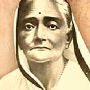The sacrifice of sacrifice and unity is 'Kasturba' | त्याग आणि एकरूपतेच्या मूर्ती ‘कस्तुरबा’