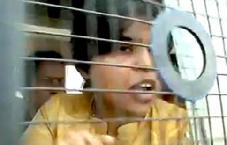 Police arrested Tripti Desai of Bhumata Brigade | भूमाता ब्रिगेडच्या तृप्ती देसाईंना पोलिसांनी घेतलं ताब्यात