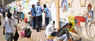 District Guardian's 'Inspiration' | जिल्हा कचेरीच्या भिंती बनल्या शेतकऱ्यांचे ‘प्रेरणाचित्र’ District Guardian's 'Inspiration' | जिल्हा कचेरीच्या भिंती बनल्या शेतकऱ्यांचे ‘प्रेरणाचित्र’