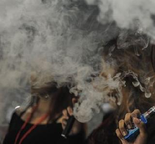 Bapar - India has more than 10 million people smoking | बापरे - भारतात 10 कोटींपेक्षा जास्त पुरुष करतात धुम्रपान