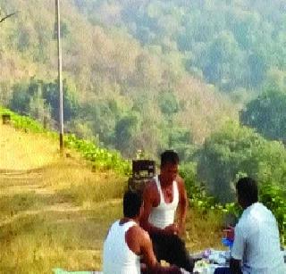 Protector deleted, Pelher is unsafe | रक्षक हटविले, पेल्हार असुरक्षित Protector deleted, Pelher is unsafe | रक्षक हटविले, पेल्हार असुरक्षित