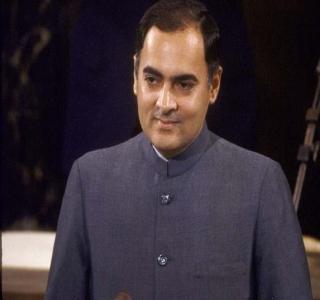 Tamil Nadu government ready to leave Rajiv Gandhi killers | राजीव गांधींच्या मारेक-यांना सोडण्यासाठी तामिळनाडू सरकारची तयारी