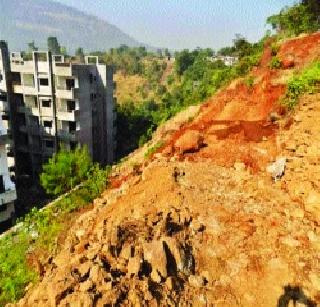 The mountains climbed to the tallging buildings | टोलेजंग इमारतींसाठी पोखरले डोंगर The mountains climbed to the tallging buildings | टोलेजंग इमारतींसाठी पोखरले डोंगर