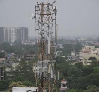 The Supreme Court's stay on the decision to pen the mobile companies if the call is dropped | कॉल ड्रॉप झाल्यास मोबाइल कंपन्यांना दंड करण्याच्या निर्णयास सर्वोच्च न्यायालयाची स्थगिती