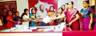 Report crime against the College and Social Justice Department | महाविद्यालय व सामाजिक न्याय विभागावर गुन्हा नोंदवा Report crime against the College and Social Justice Department | महाविद्यालय व सामाजिक न्याय विभागावर गुन्हा नोंदवा