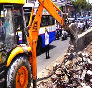 Girgaum Chowpatty turned traffic drivers | गिरगाव चौपाटीवर वाहतूककोंडी कायम