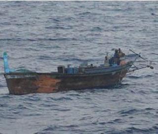 In some areas the Pakistani boat was captured by the BSF | कछमध्ये पाकिस्तानी बोट बीएसएफने घेतली ताब्यात