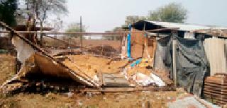 Hail stormed water | गारपिटीने फेरले रबीवर पाणी Hail stormed water | गारपिटीने फेरले रबीवर पाणी