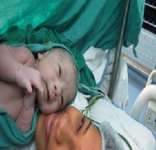 Mumbai's first test tube baby was made | मुंबईतील पहिली टेस्ट टयुब बेबी बनली आई