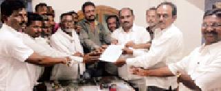 Tension in Sironchat after two Chief Minister's contract | दोन मुख्यमंत्र्यांच्या करारानंतर सिरोंचात तणाव