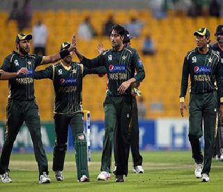 The Pakistan Cricket Board has not decided to send the team to the team | पाकिस्तान क्रिकेट बोर्डाने संघ पाठवण्याचा निर्णय ठेवला राखून