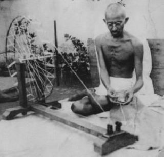 Today, Mahatma Gandhi started the Dandi March | आजच्या दिवशी महात्मा गांधींनी सुरू केला होता दांडी मार्च