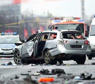 The driver died in a blast in Berlin | बर्लिनमध्ये कारस्फोटात ड्रायव्हरचा मृत्यू