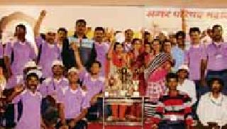 Vidarbha Sthalaya City President Cup tournament concluded | विदर्भस्तरीय नगराध्यक्ष चषक स्पर्धेचा समारोप Vidarbha Sthalaya City President Cup tournament concluded | विदर्भस्तरीय नगराध्यक्ष चषक स्पर्धेचा समारोप