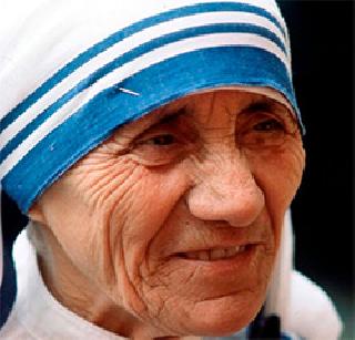 Mother Teresa to be the fifth Indian Catholic 'saint'! | मदर तेरेसा होणार पाचव्या भारतीय कॅथलिक ‘संत’!