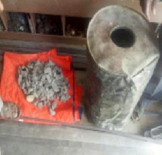 9 9 kg of calcium carbide seized in Wardha district | वर्धा जिल्ह्यात ९६ किलो कॅल्शियम कार्बाईड जप्त