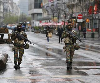 Police arrested six people in connection with the attack on Brussels | ब्रसेल्स हल्ल्याप्रकरणी पोलिसांचं धाडसत्र, 6 जणांना अटक