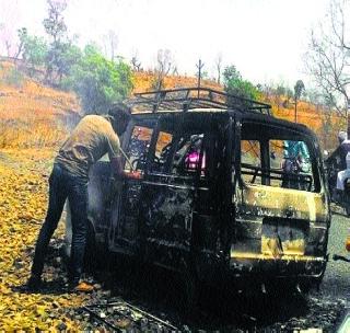 Running vehicle has stomach | धावत्या वाहनाने घेतला पेट