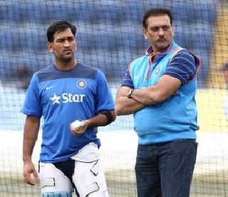 Dhoni and Ravi Shastri are in trouble after taking Manish Pandey into the squad | मनीष पांडेला संघात घेण्यावरुन धोनी आणि रवी शास्त्रींमध्ये फिस्कटलं