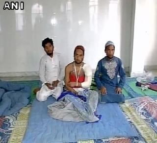 Three students of madrasa, who refused to say "Bharat Mata Ki Jai", have been assaulted | 'भारत माता की जय' म्हणण्यास नकार देणा-या मदरशातील ३ विद्यार्थ्यांना जबर मारहाण