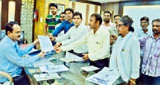 Declaration of the committee for Babasaheb Ambedkar statue beautification | बाबासाहेब आंबेडकर पुतळा सौंदर्यीकरणाची समिती घोषित करा Declaration of the committee for Babasaheb Ambedkar statue beautification | बाबासाहेब आंबेडकर पुतळा सौंदर्यीकरणाची समिती घोषित करा