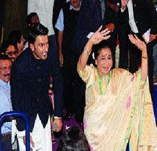 'Lokmat' is the biggest award - Asha Bhosle | ‘लोकमत’ने दिलेला पुरस्कार सगळ्यात मोठा - आशा भोसले