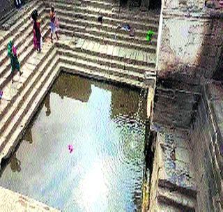 Gomukh's edge turned low! | गोमुखातील धार झाली कमी! Gomukh's edge turned low! | गोमुखातील धार झाली कमी!