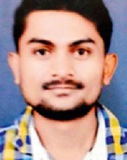 Deputy District Collector, who is the son of the laborers | मोलमजुरी करणाऱ्या आईवडिलांचा पुत्र झाला उपजिल्हाधिकारी Deputy District Collector, who is the son of the laborers | मोलमजुरी करणाऱ्या आईवडिलांचा पुत्र झाला उपजिल्हाधिकारी