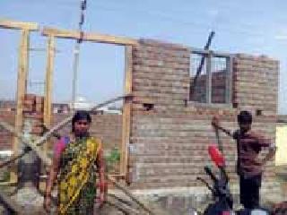 Trail of Beneficiaries for Home bills | घरकुलाच्या बिलासाठी लाभार्थ्यांची भटकंती Trail of Beneficiaries for Home bills | घरकुलाच्या बिलासाठी लाभार्थ्यांची भटकंती