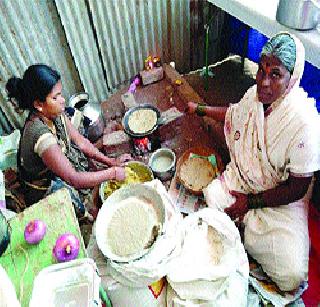 The basis of 'Pithala-Bata Stall' | ‘पिठलं-भाकरी स्टॉल’चा आधार