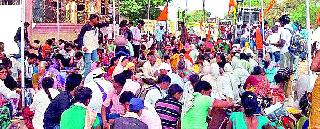 Lakhs of devotees are headed towards Saptashringagad | लाखो भाविक सप्तशृंगगडाकडे मार्गस्थ Lakhs of devotees are headed towards Saptashringagad | लाखो भाविक सप्तशृंगगडाकडे मार्गस्थ