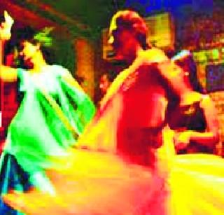 Female Worker 'Dancer' in Bar | बारमध्ये महिला कामगार ‘डान्सर’